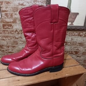RED JUSTIN BOOTS